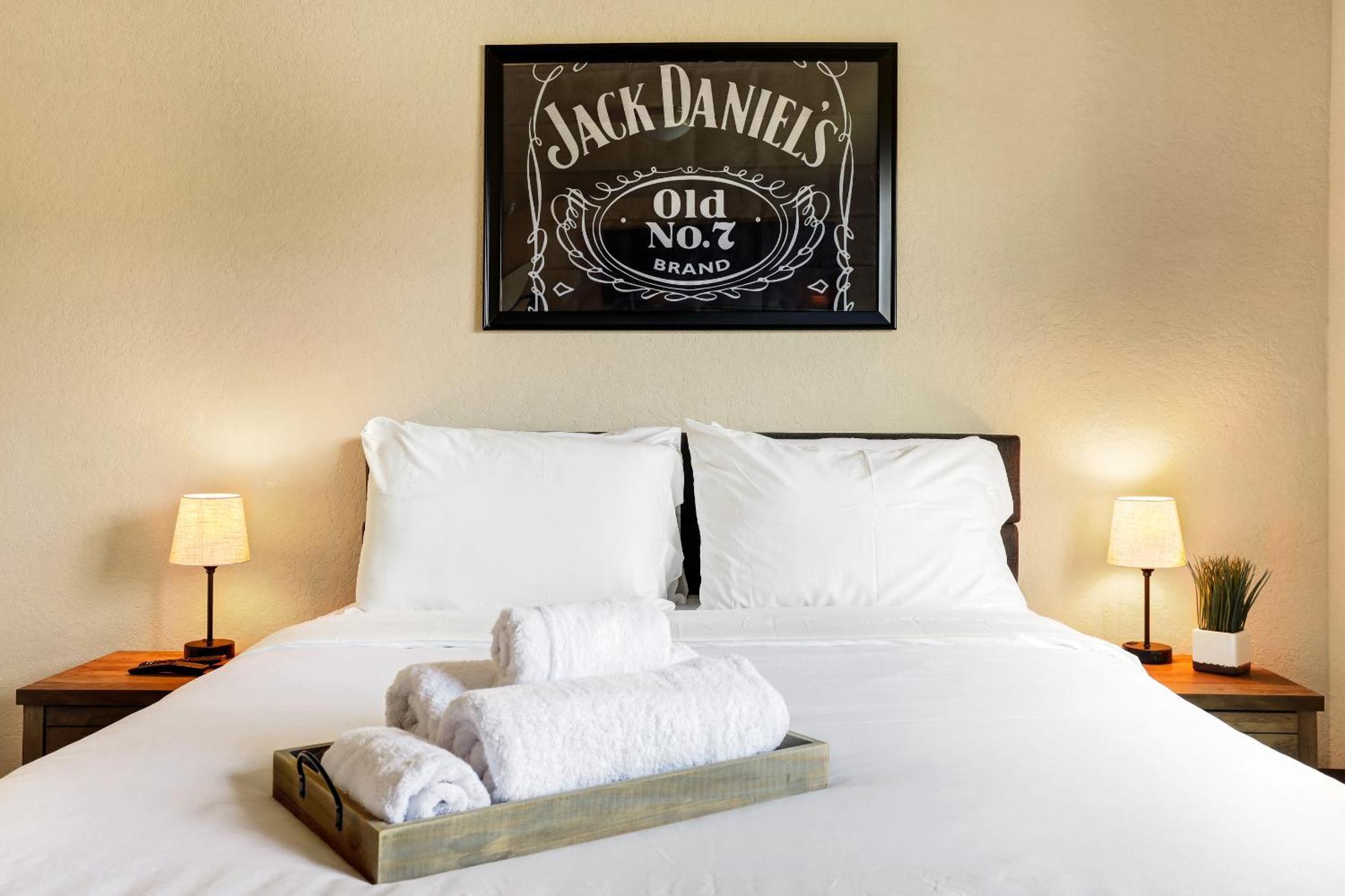 Speakeasy - A Birdy Vacation Rental سان أنطونيو المظهر الخارجي الصورة