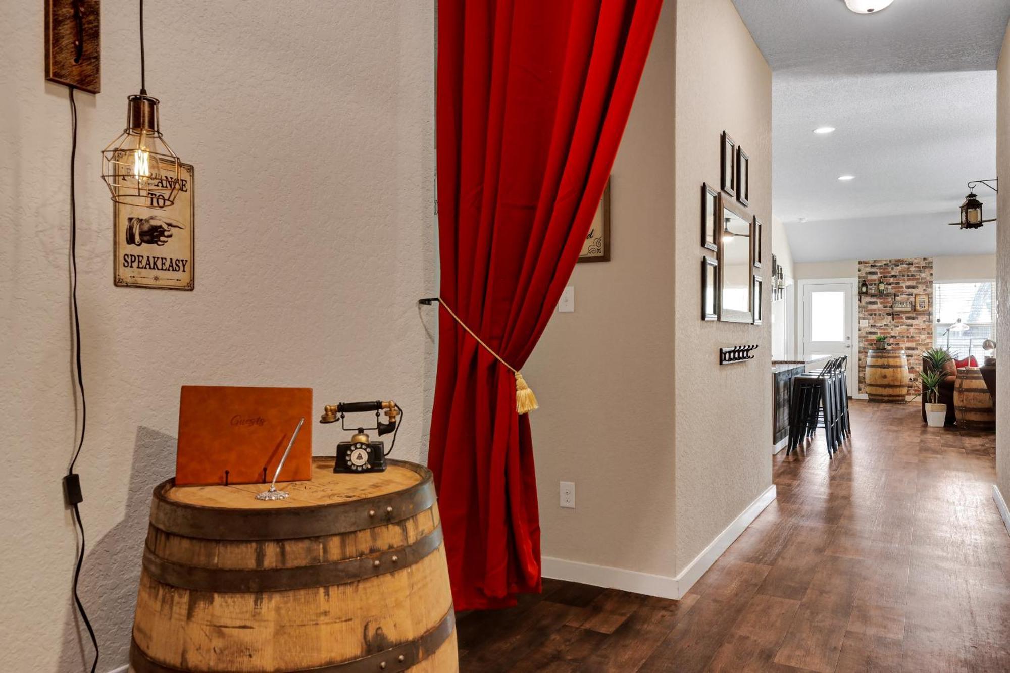Speakeasy - A Birdy Vacation Rental سان أنطونيو المظهر الخارجي الصورة