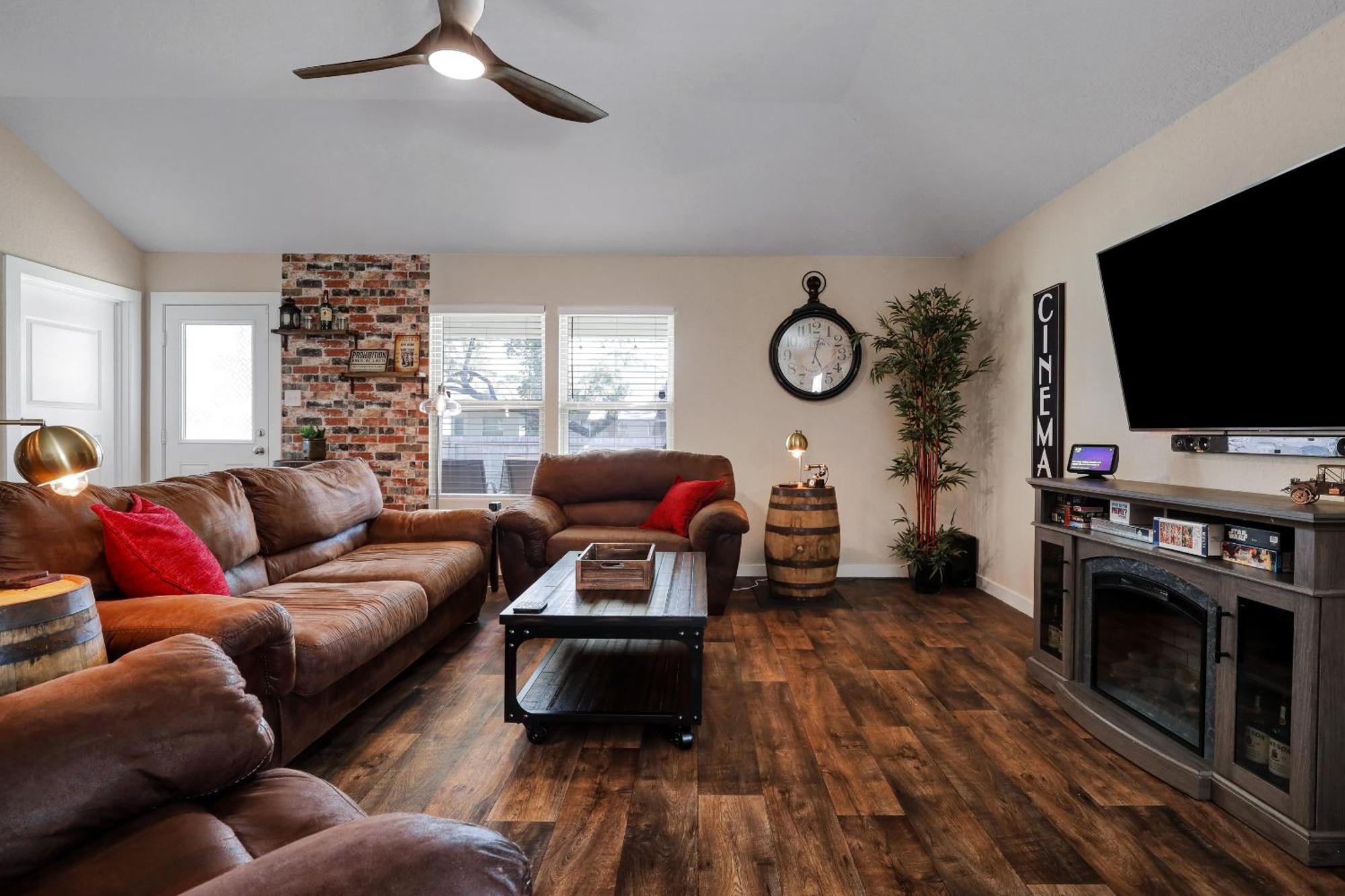 Speakeasy - A Birdy Vacation Rental سان أنطونيو المظهر الخارجي الصورة
