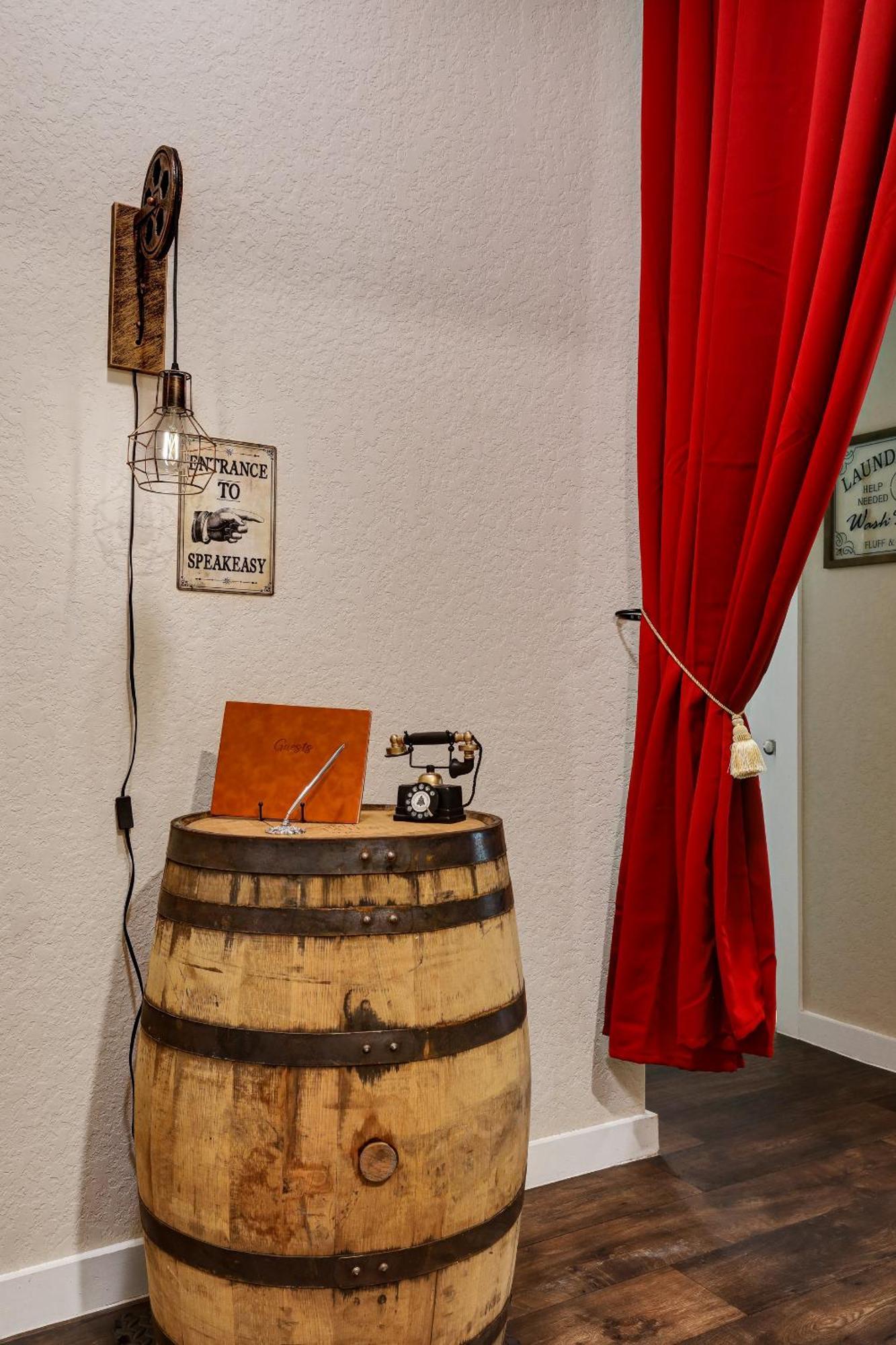 Speakeasy - A Birdy Vacation Rental سان أنطونيو المظهر الخارجي الصورة